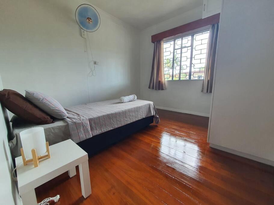 Loverly 3 Bedroom Pool Outdoor Area Upper Apartment *