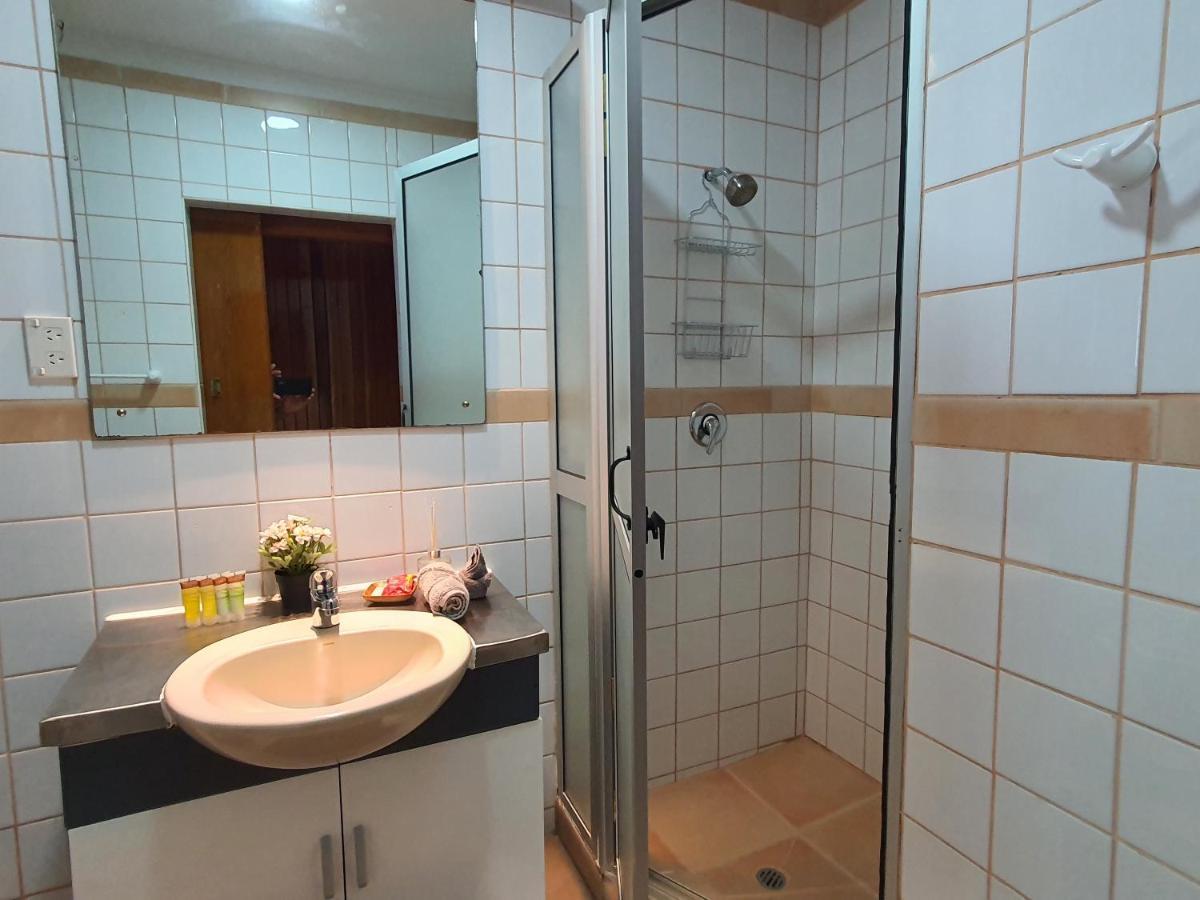 Loverly 3 Bedroom Pool Outdoor Area Upper